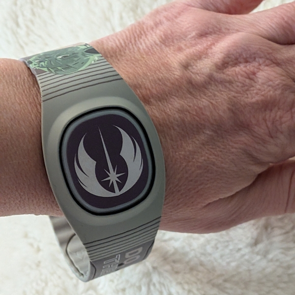 Disney Collectible Star Wars Magic Band - Picture 4 of 6